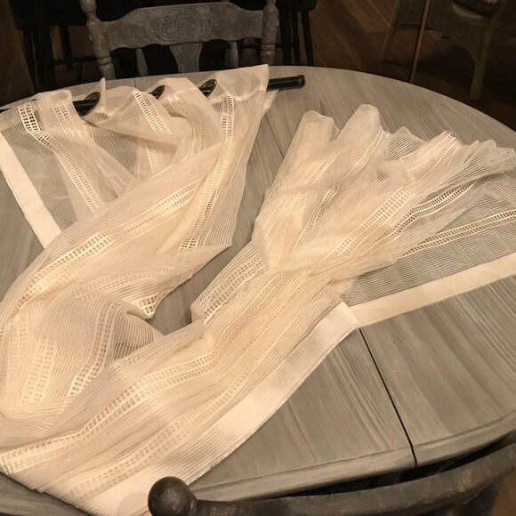 Lace Look Panels/Drapes Set Of 2 - Picture 3 of 3